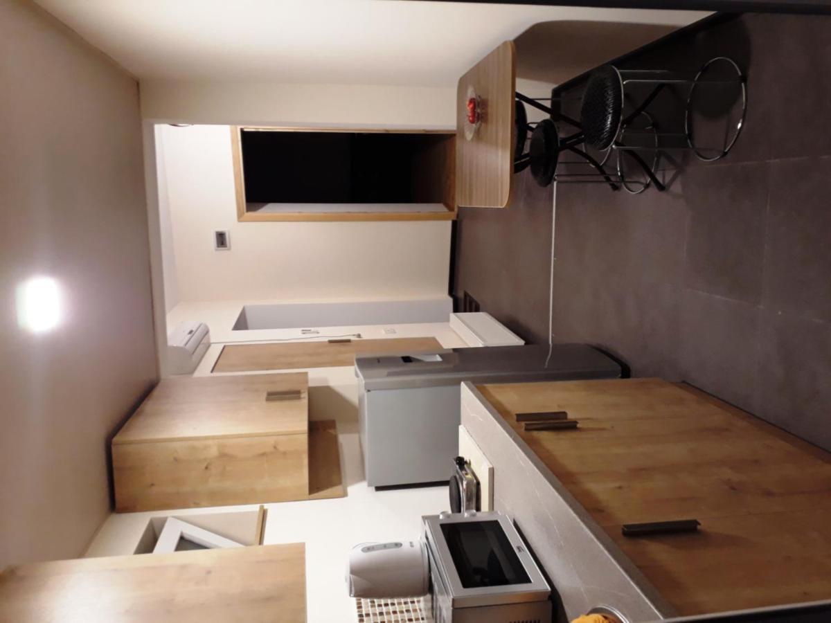 2 Bedroom Apartment In Chugureti تبليسي المظهر الخارجي الصورة