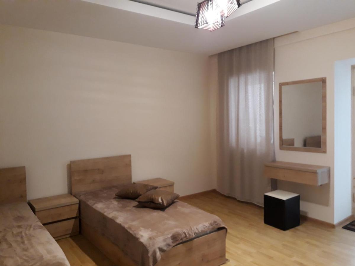 2 Bedroom Apartment In Chugureti تبليسي المظهر الخارجي الصورة